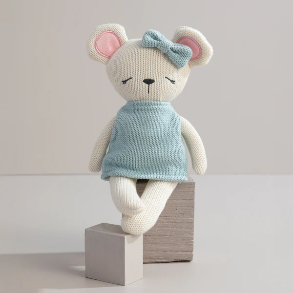 Mollie the Knitted Mouse