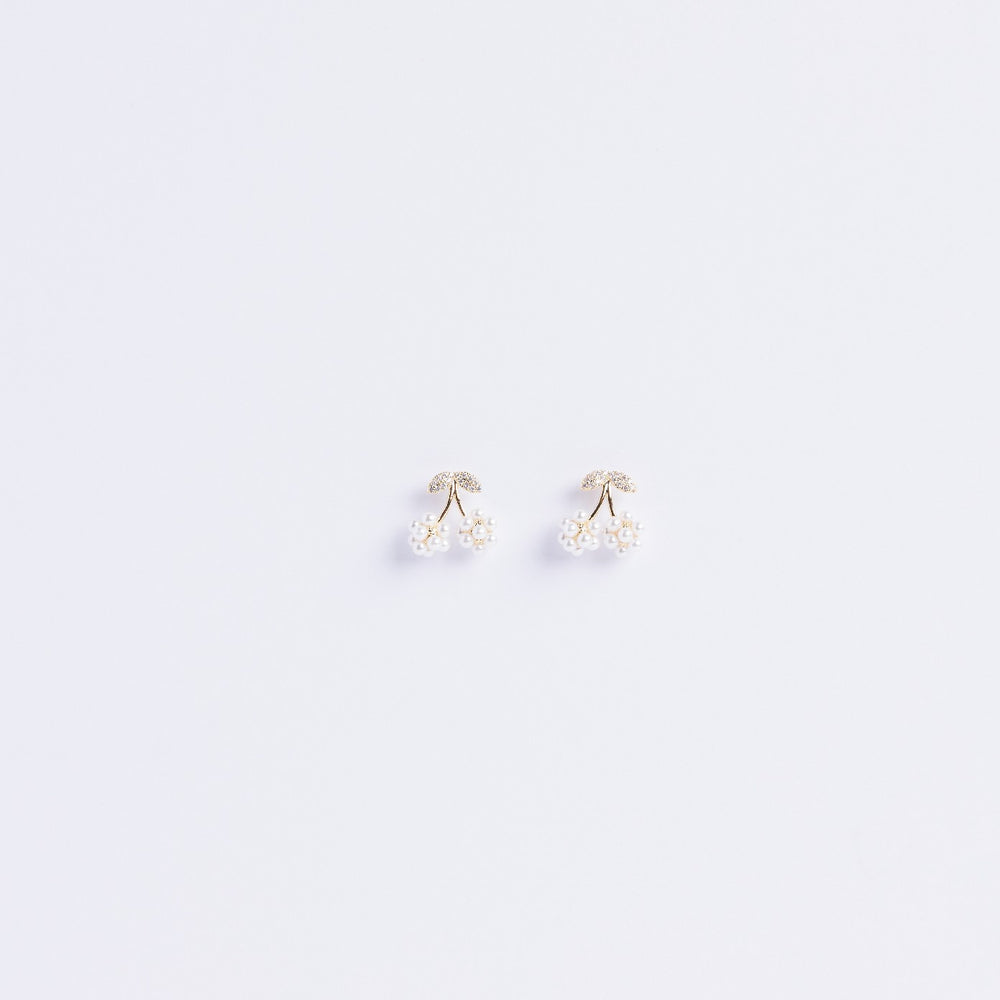 Holiday Trading Co Earrings "Celia" Pearl