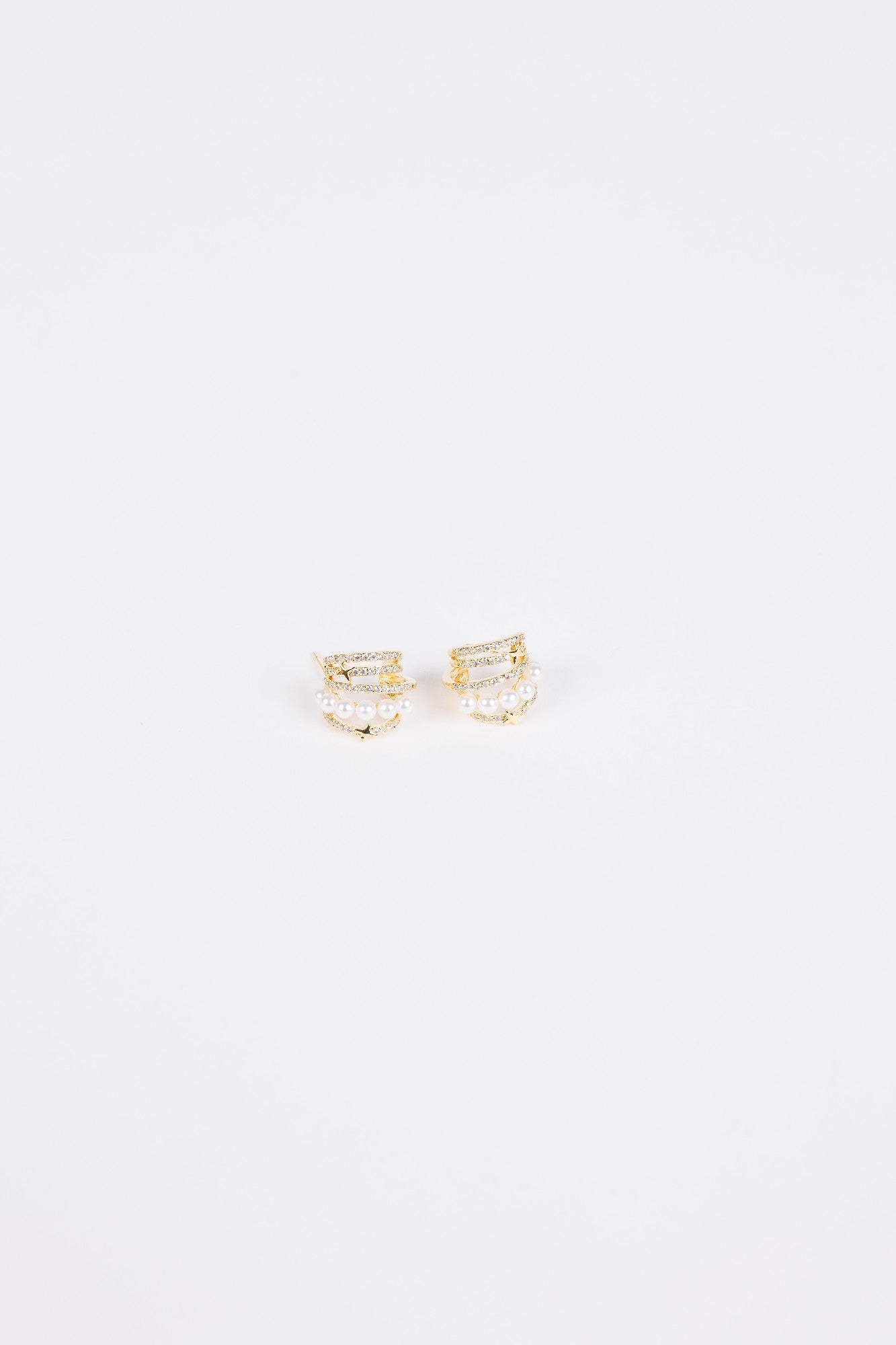 Holiday Trading Co Earrings "Eve" Pearl