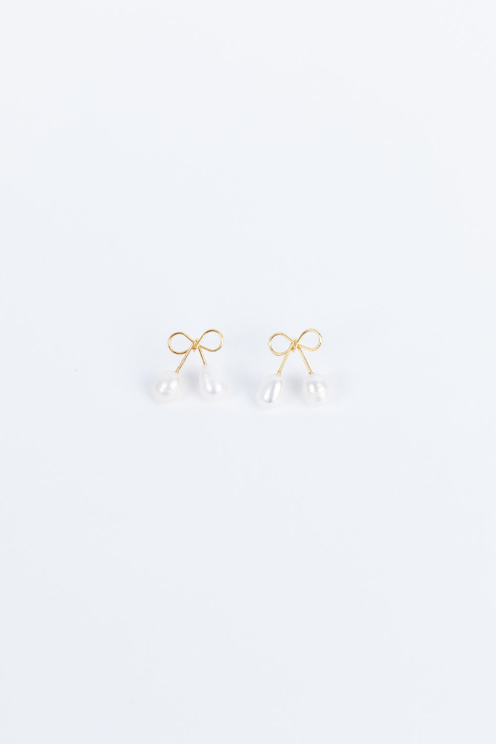 Holiday Trading Co Earrings 