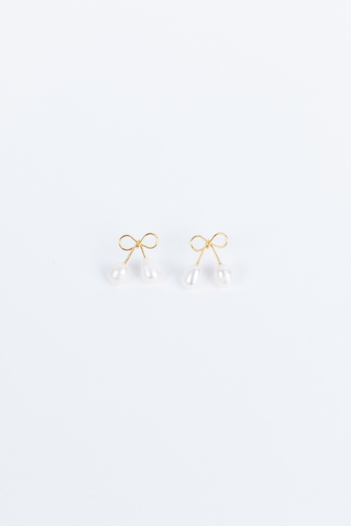 Holiday Trading Co Earrings "Cherry" Pearl