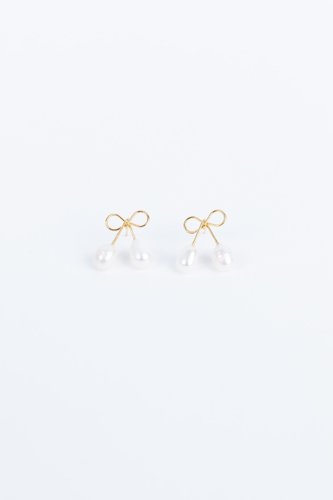 Holiday Trading Co Earrings "Cherry" Pearl