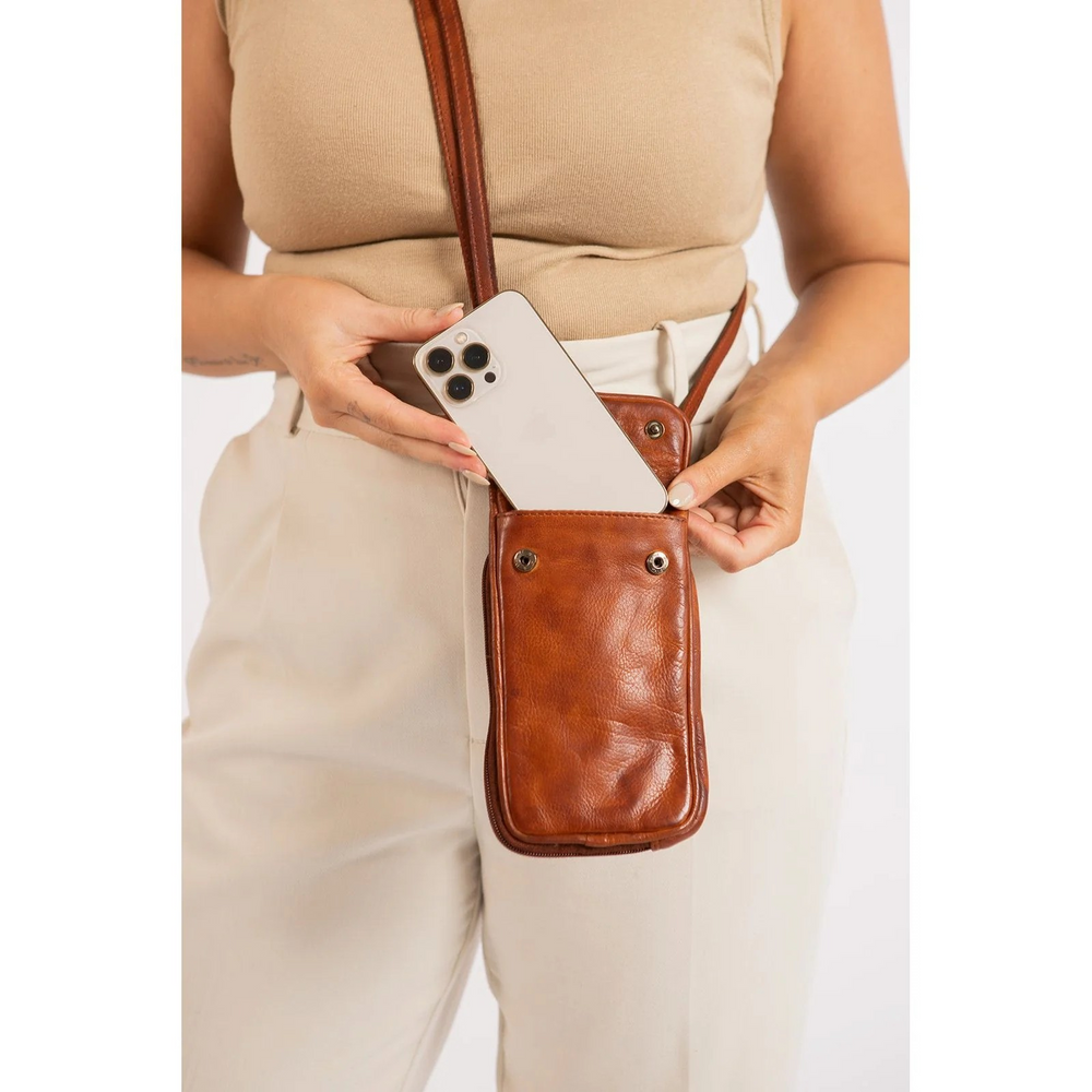 
                      
                        Handbag for Phone Greenwood Leather in Coniac
                      
                    