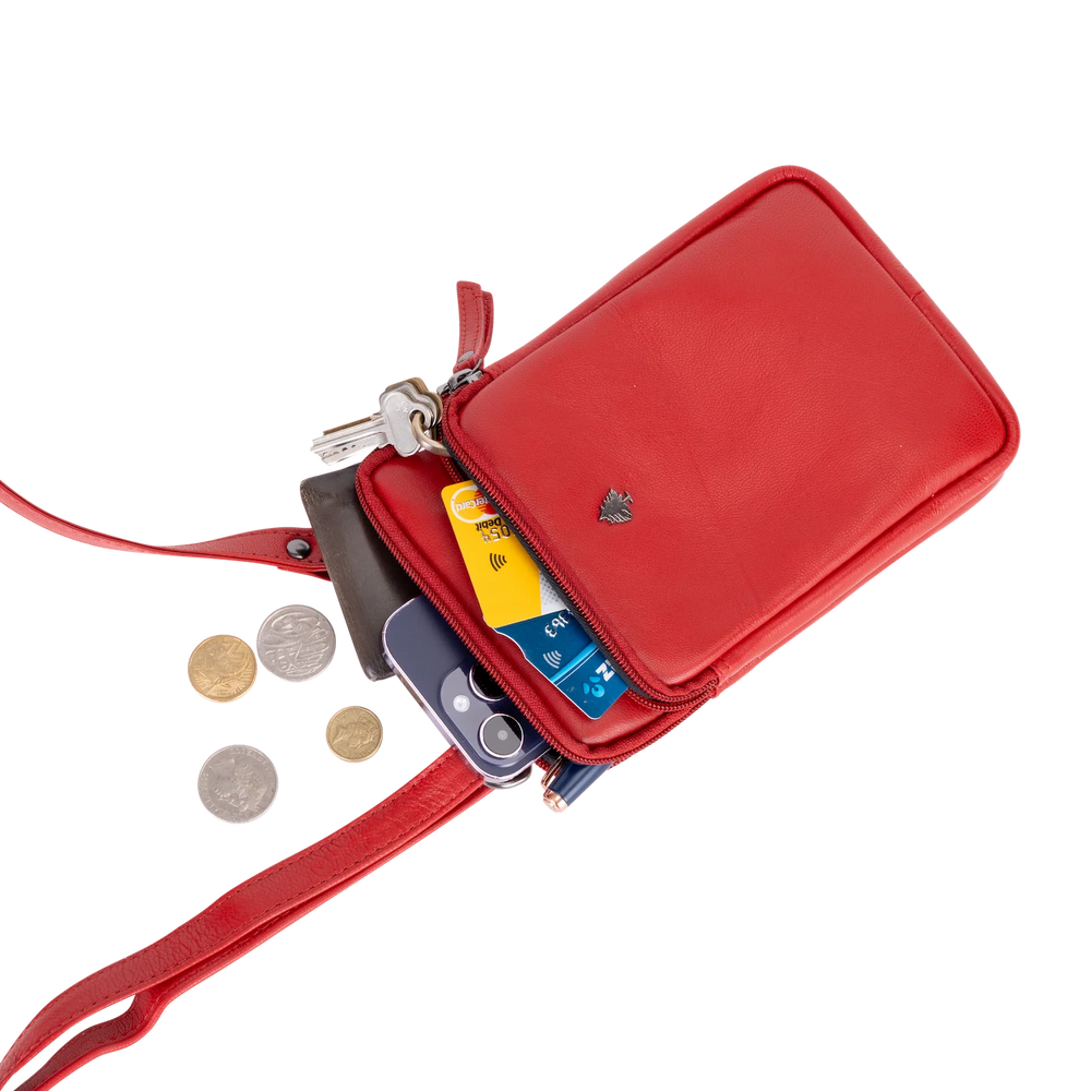 
                      
                        Shoulder Bag Greenwood Leather in Red - Oslo
                      
                    