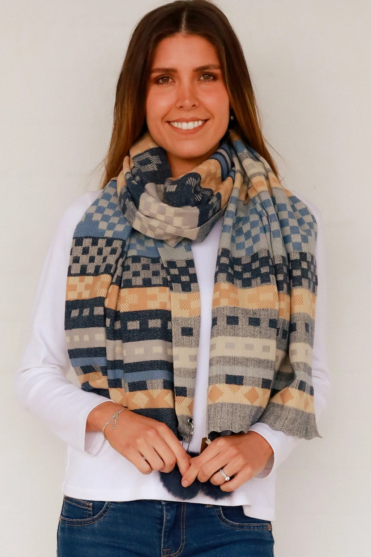 Scarf Winter with pom poms in Blues